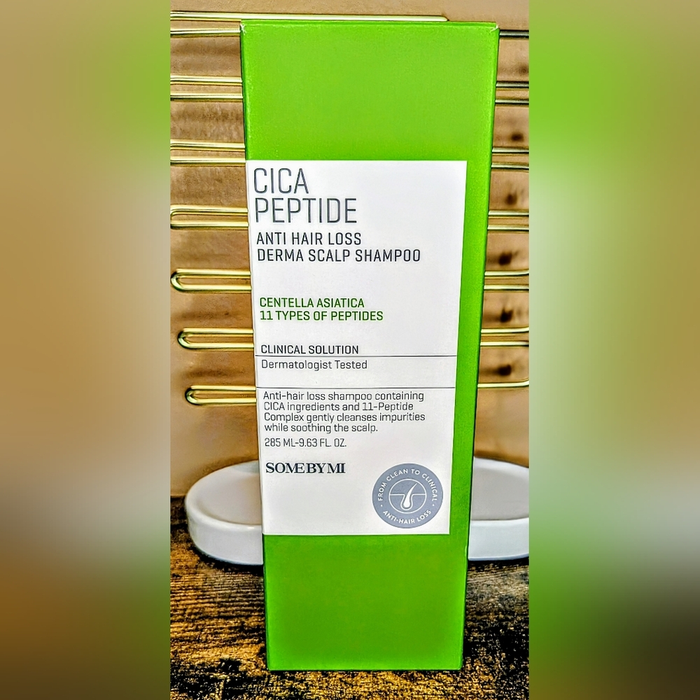 5/75$    SOME BY MI - Cica Peptide Anti Hair Loss Derma Scalp Shampoo